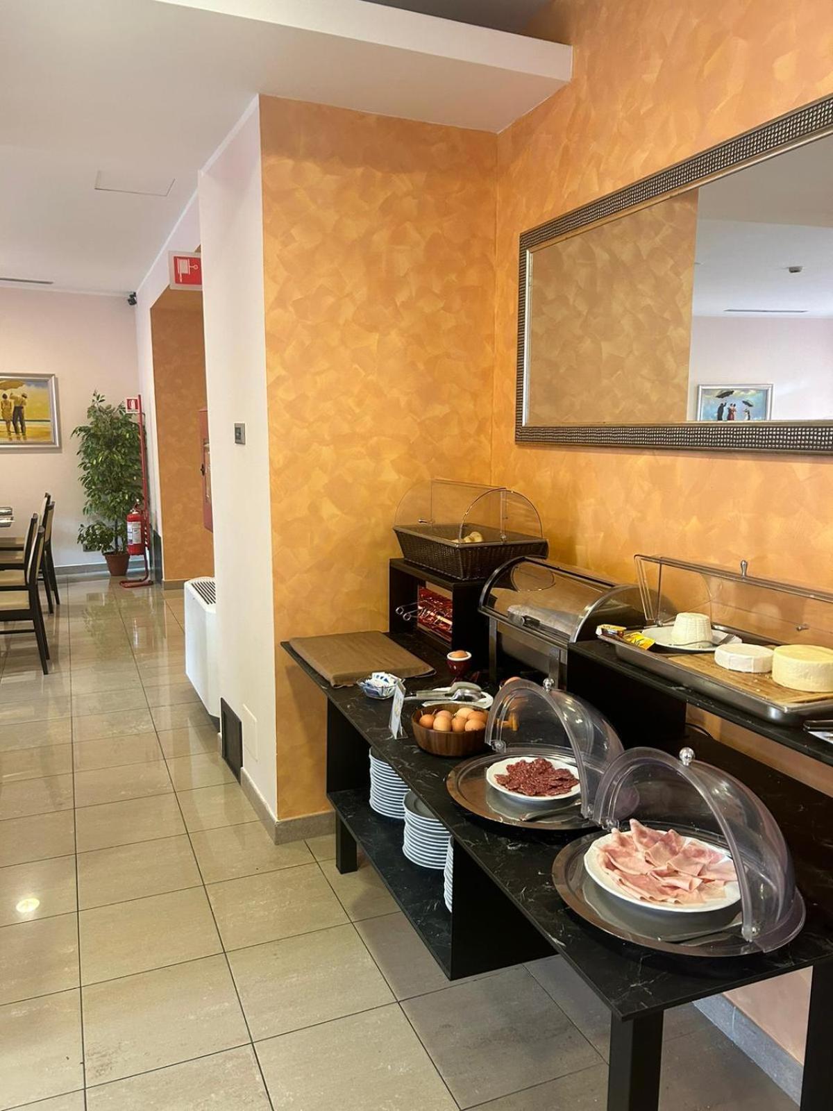 Hotel Cavour Rieti Exterior photo